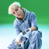 concept photo for the 3rd mini album STUNNING