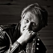 Tom Cochrane