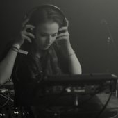 ELISABETH DIXON .jpg