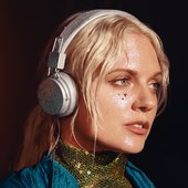 Tove Lo for Urbanears