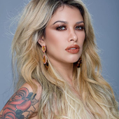 Nikki Valentine
