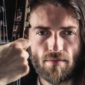 Estas Tonne