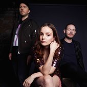 chvrches-2018-exclusive-please-credit-danny-clinch.jpg_4950x3300.jpg