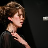 imogen heap - performance