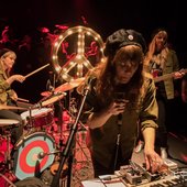 jennylewis-Philly-CathyPoulton-006-800x640.jpg