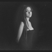 B&W