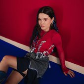 Al Romper La Burbuja photoshoot