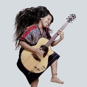 Sara play the guitar