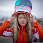 Beatie-Wolfe-helmet-2-in-LA-by-Ross-Harris-sm-1200x800.jpg