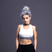 Güliz-ayla8466.jpg