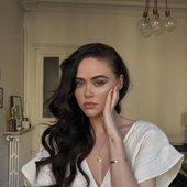 kristinabazan_156249280_246602693676808_4502517638636796503_n.jpg