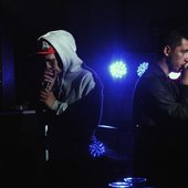 ▲