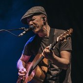 Foy Vance sing