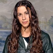 alanis-morissette-2000.jpg