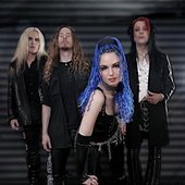 Lahannya - photo by Martin Black