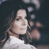 Carola YouTube icon