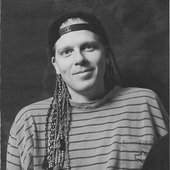 DEXTER HOLLAND