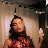 Ani Queen en el videoclip de Imán