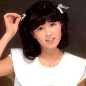 石野真子