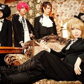 64137-hide-and-seek-dorothy-group-photo.jpg