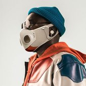 Will.i.am-fundador-de-Black-Eyed-Peas-crea-una-mascarilla-con-auriculares.jpg