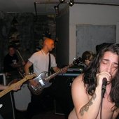 shirtless grillo