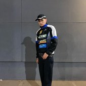 Dale gian metele el ritmo para la yaka pa ponerla mano arria pa la pare sin una placa.jpg