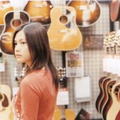 Yui at Music Shop (2)