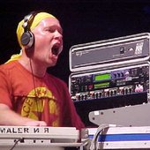 3hvp-MIXipw.jpg
