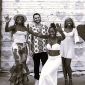SouthernAvenue_family01.jpg