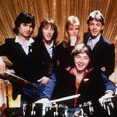 Paul_McCartney_and_Wings.jpg