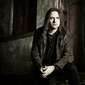 Andre Matos.jpg