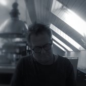 0017560351_10.jpg