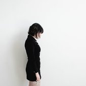 0018876323_10.jpg