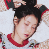 IU 2025 SEASON'S GREETINGS