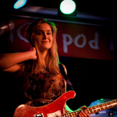 Karolina Jurzysta - bas