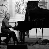 Lubomyr Melnyk @ St John-at-Hackney, London, 3rd November 2015.jpg