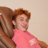 hiWgB_Ew_400x400.jpg