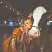 Hailey with Gucci the Cow ⭐🐄