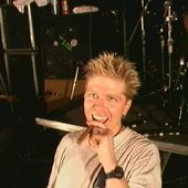 Dexter Holland INTERMISION