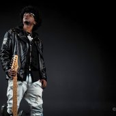 alex wealth with guitar 2