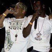 Akon & Styles P performing Live