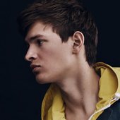 Ansel Elgort 