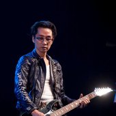 BLITZAGE Guitar：AKIRA YAMAOKA