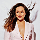 Hayley Orrantia-14.png