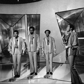 Smokey Robinson and The Miracles_31.JPG