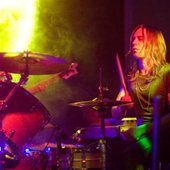 Corridor Quinn joins Warpaint on drums