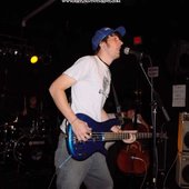 http://www.returntothepit.com/concert.php?date=2002-09-15&band=dot_flash_line