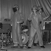 Concert-dAviador-Dro_-1980_foto-MTrillo_thumb.jpg