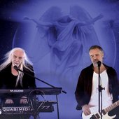 Группа Аттракцион - Askura Александр Шкуратов & Евгений Ельцов - кадр из клипа "Мир весь твой"